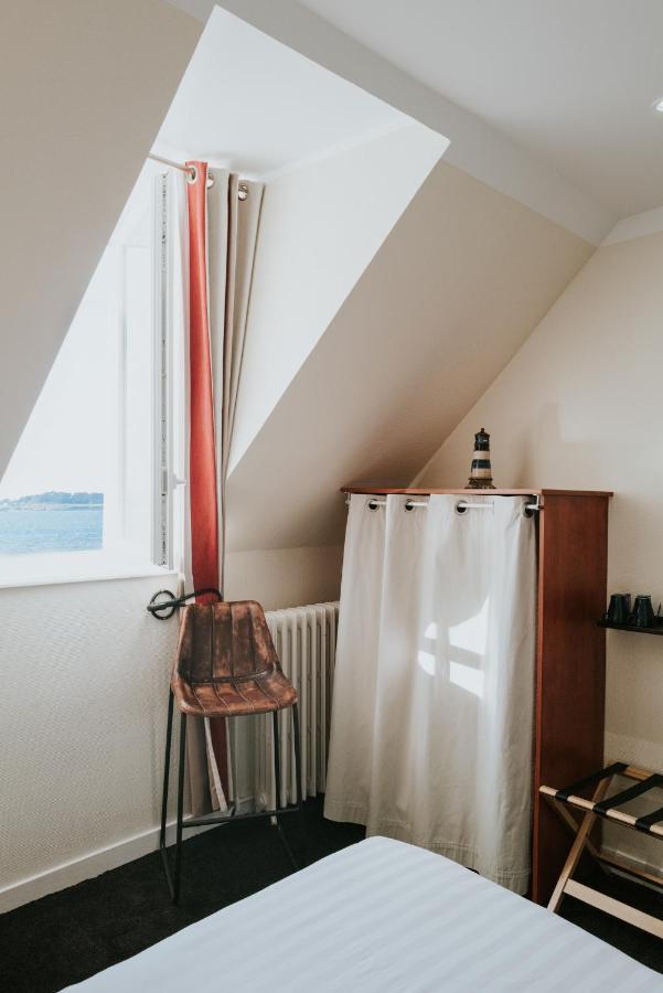 Hotel Aux Tamaris - Vue Mer Roscoff Eksteriør billede
