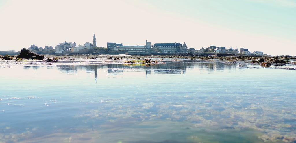 Hotel Aux Tamaris - Vue Mer Roscoff Eksteriør billede